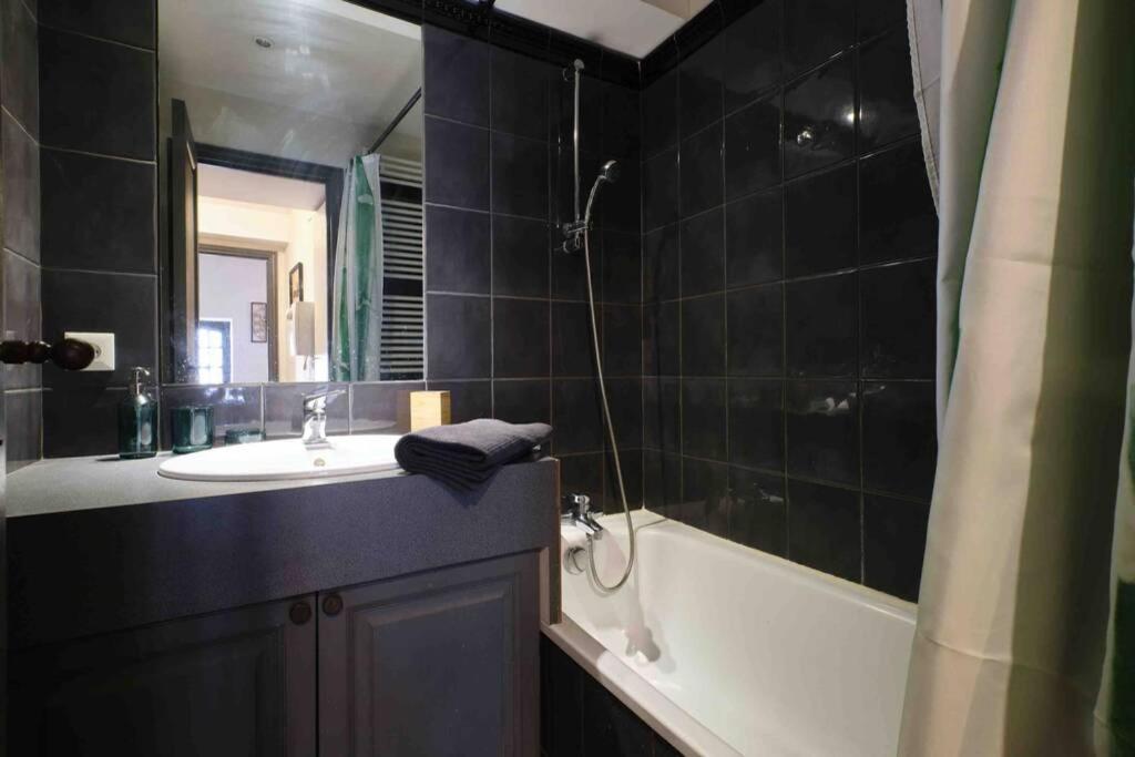 Centre Ville Appartement 75M2, Avec 3 Chambres Carcassonne Dış mekan fotoğraf